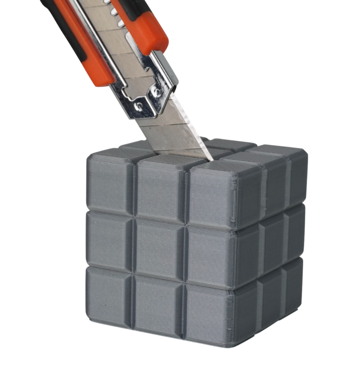 cube with box cutter Safety Razor Disposal Cube - Image 4
